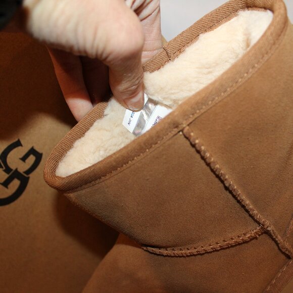 NIB UGG WOMEN'S MINI CHESTNUT PLATFORM SUEDE SHEARLING LINED ANKLE‎ BOOTS - Picture 6 of 8